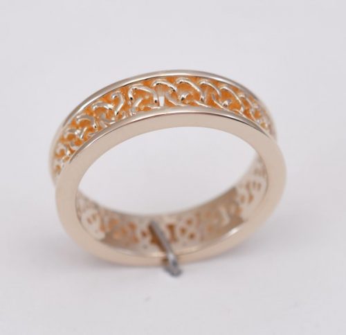 5.5mm Celtic Knot Band in 14k Yellow Gold